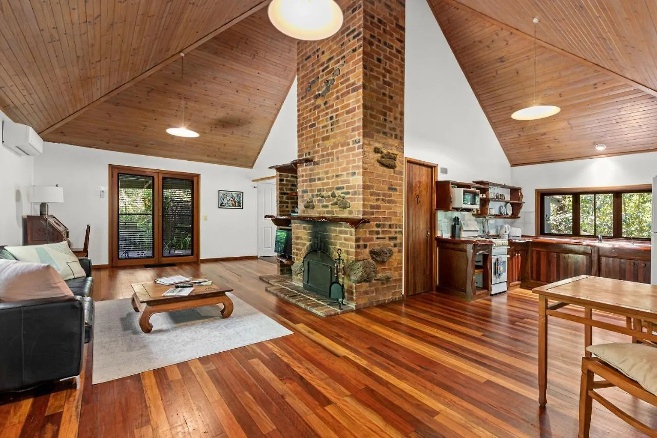 ****  Aparthotel Hunchy Hideaway Montville Australia