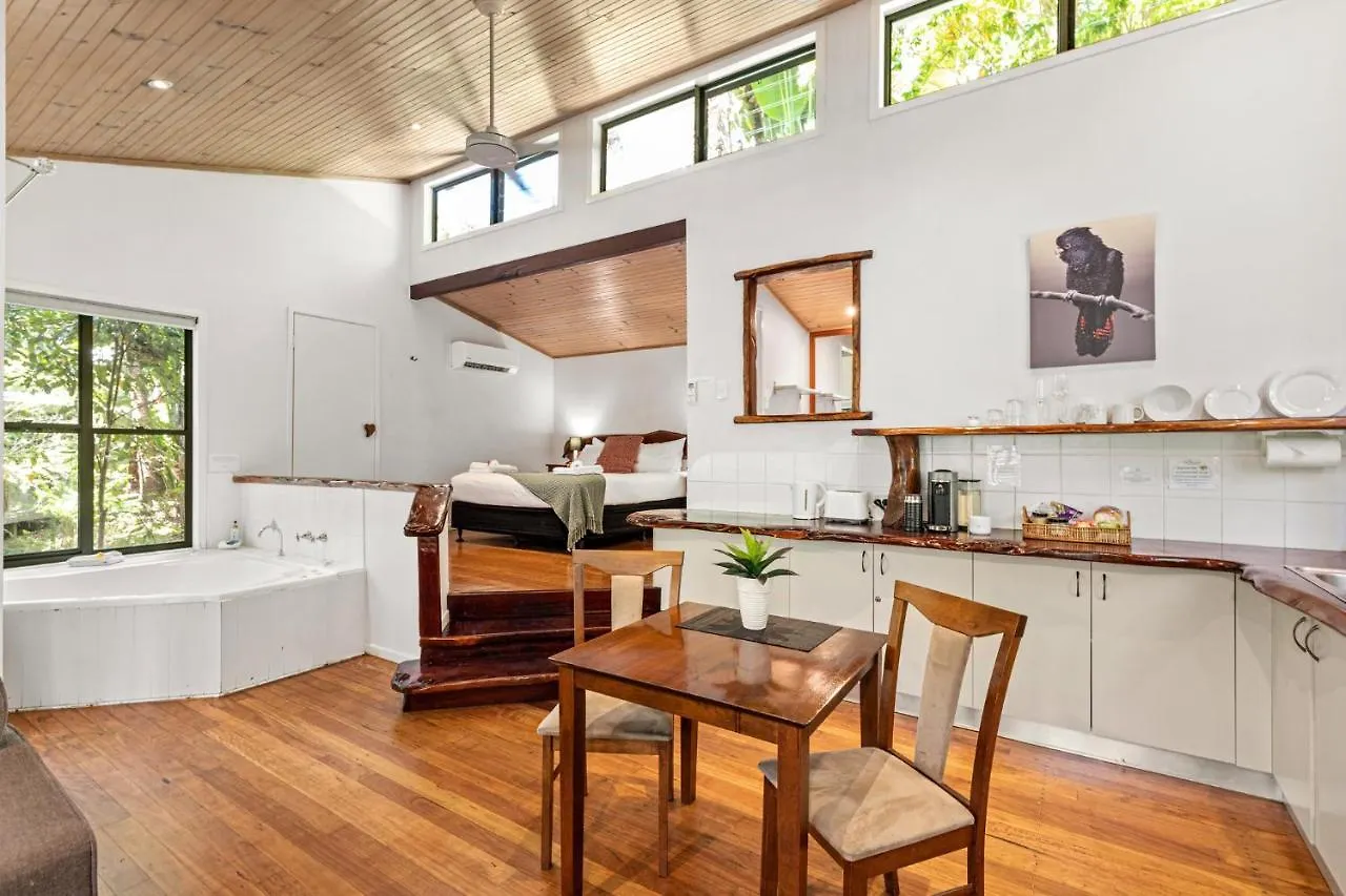Aparthotel Hunchy Hideaway Montville 4*,