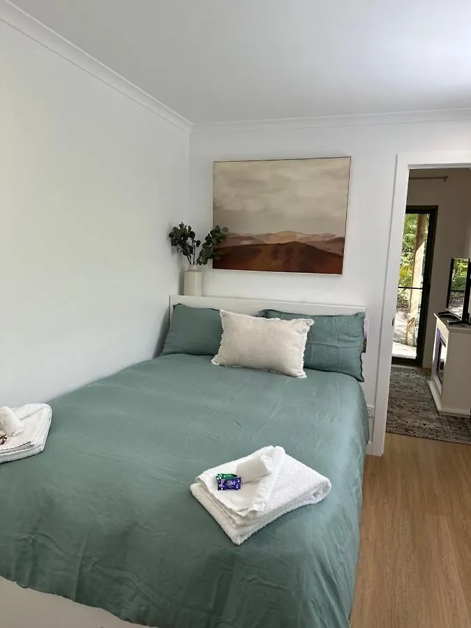 Aparthotel Hunchy Hideaway Montville 4*,